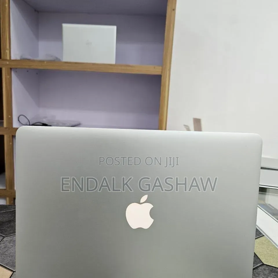 New Laptop Apple MacBook Air 2017 8GB Intel Core i5 SSD 256GB