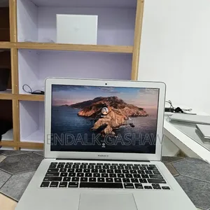 New Laptop Apple MacBook Air 2017 8GB Intel Core i5 SSD 256GB