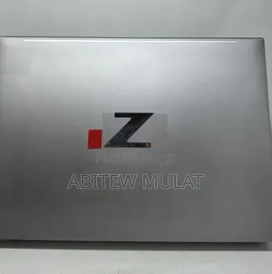 New Laptop HP ZBook Firefly G9 16GB Intel Core i7 SSD 512GB