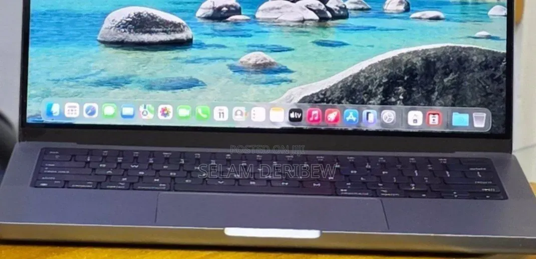 New Laptop Apple MacBook Pro 16GB Apple M1 Pro SSD 512GB