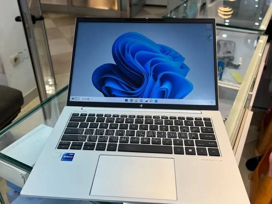 New Laptop HP EliteBook 840 G9 16GB Intel Core i7 SSD 512GB