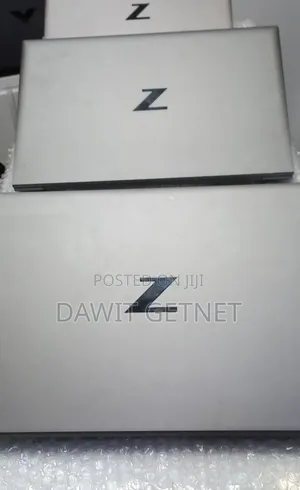New Laptop HP ZBook Firefly G8 16GB Intel Core i7 SSD 512GB