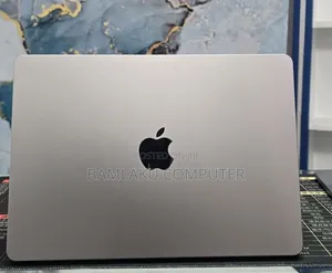 New Laptop Apple MacBook Air 2022 M2 16GB Apple M2 SSD 512GB