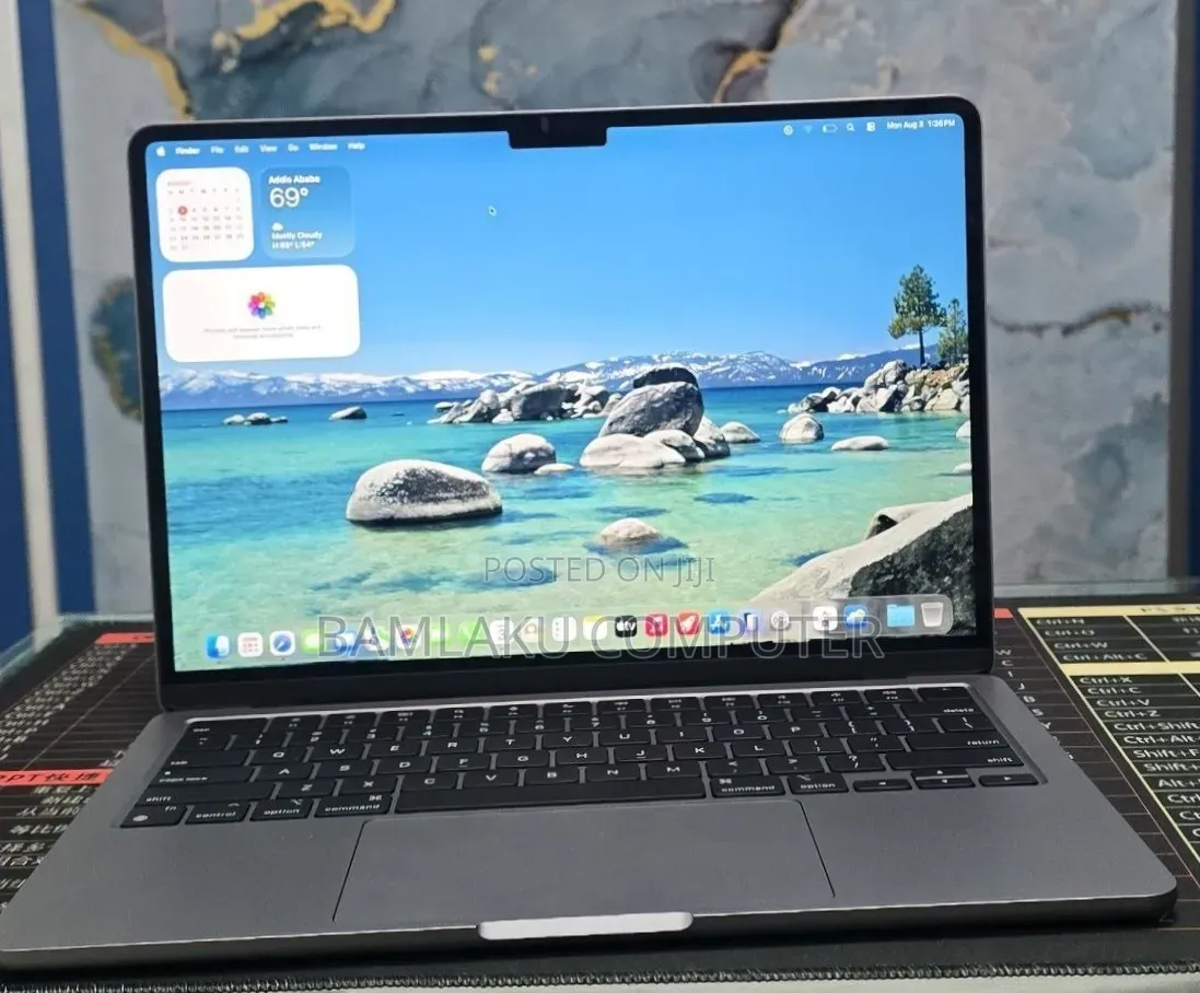 New Laptop Apple MacBook Air 2022 M2 16GB Apple M2 SSD 512GB