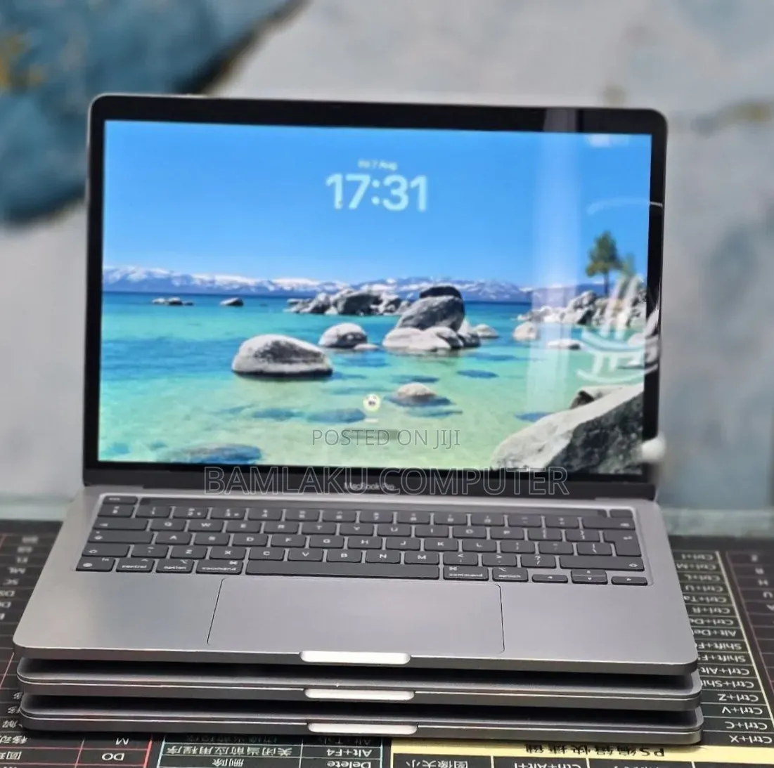 New Laptop Apple MacBook Pro 2020 M1 8GB Apple M1 Pro SSD 512GB