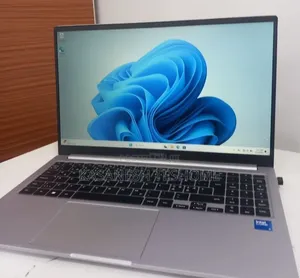 New Laptop Samsung Galaxy Book4 8GB Intel Core Ultra 5 SSD 512GB