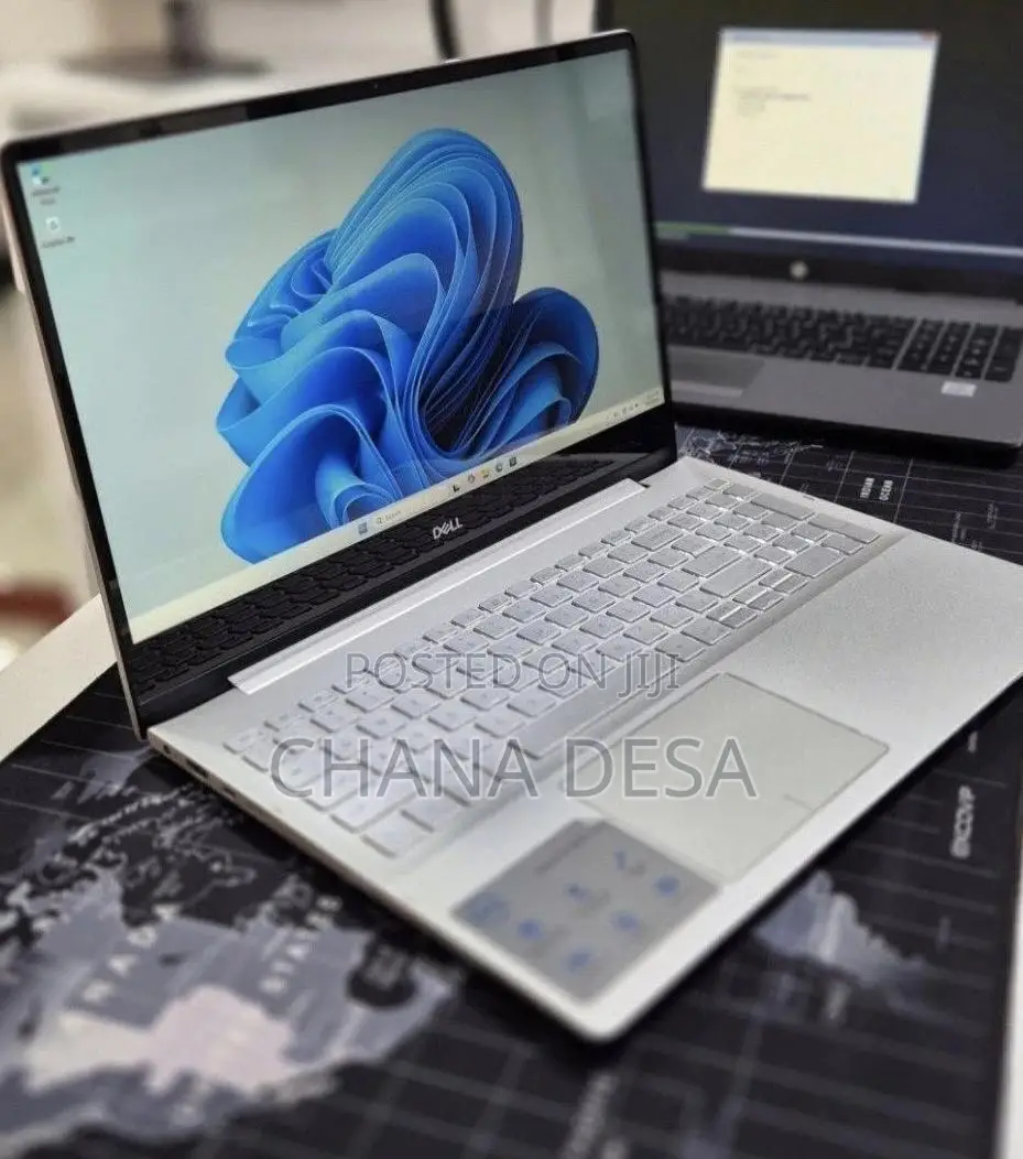 New Laptop Dell Inspiron 15 8GB Intel Core i5 SSD 256GB