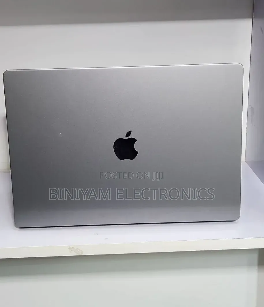 New Laptop Apple MacBook Pro 32GB Apple M1 Pro SSD 512GB