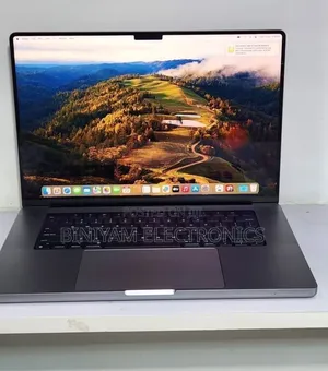 New Laptop Apple MacBook Pro 32GB Apple M1 Pro SSD 512GB