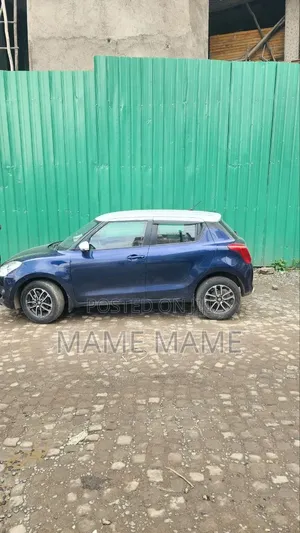 Suzuki Swift 2022 Blue