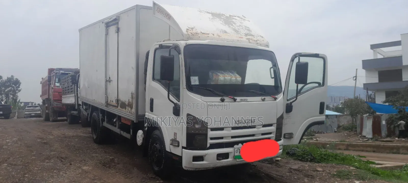 Isuzu NQR 2012 White