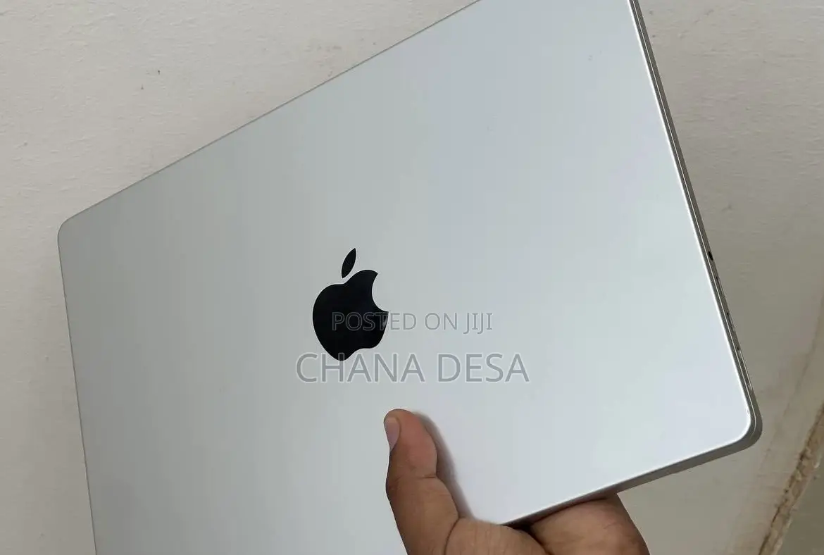 New Laptop Apple MacBook Pro 2024 M4 Pro 16GB Apple M4 Pro SSD 512GB