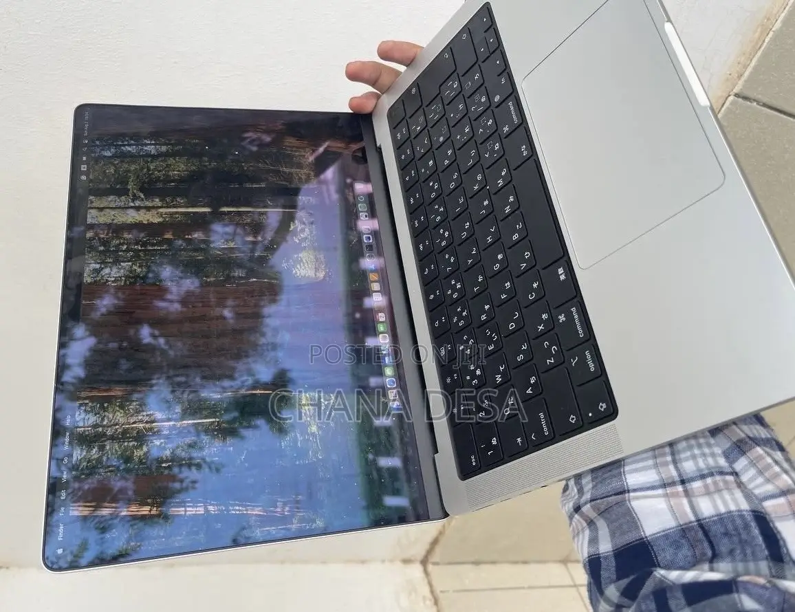 New Laptop Apple MacBook Pro 2024 M4 Pro 16GB Apple M4 Pro SSD 512GB