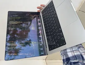 New Laptop Apple MacBook Pro 2024 M4 Pro 16GB Apple M4 Pro SSD 512GB