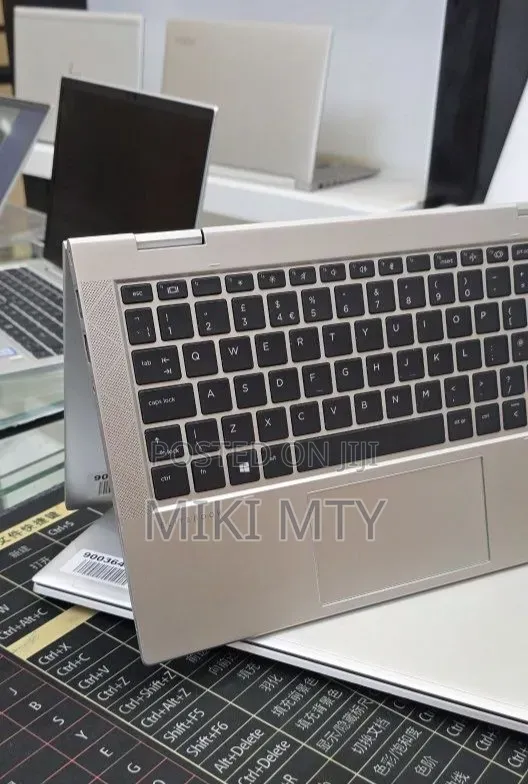 New Laptop HP EliteBook 830 G8 16GB Intel Core i5 SSD 512GB