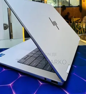 New Laptop HP OmniBook X Flip 14" 16GB Intel Core Ultra 7 SSD 1T