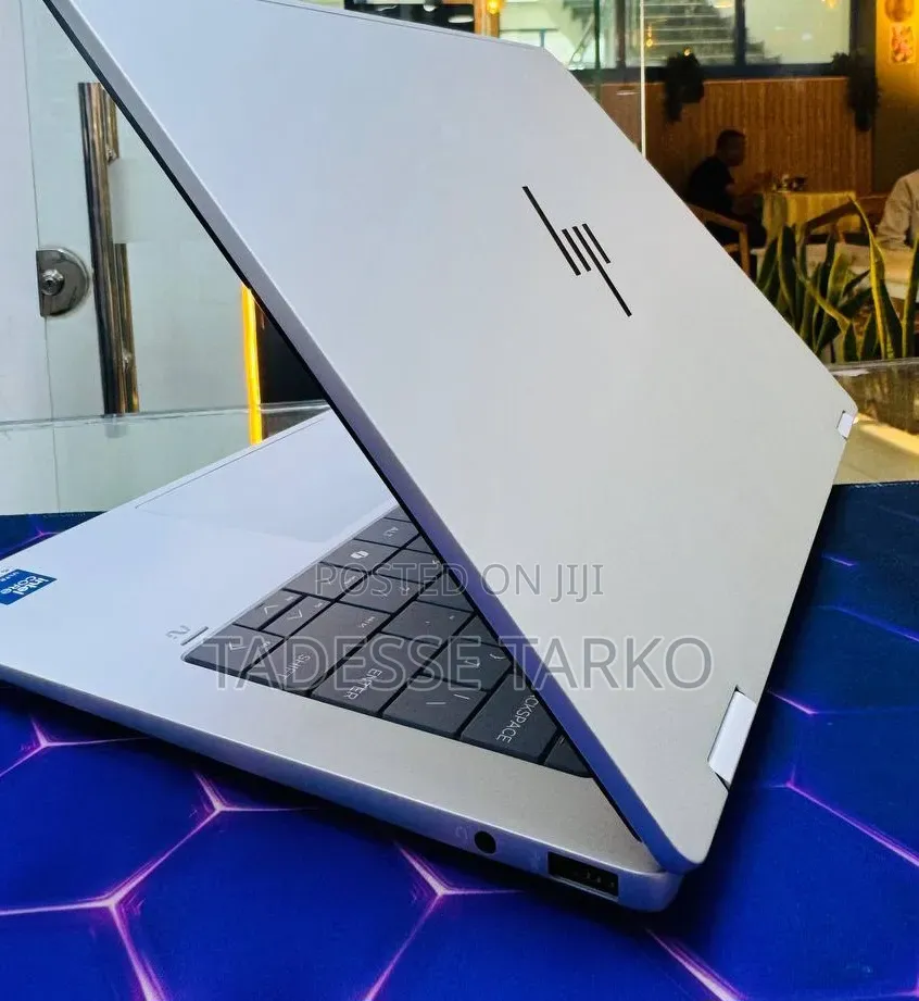 New Laptop HP OmniBook X Flip 14" 16GB Intel Core Ultra 7 SSD 1T