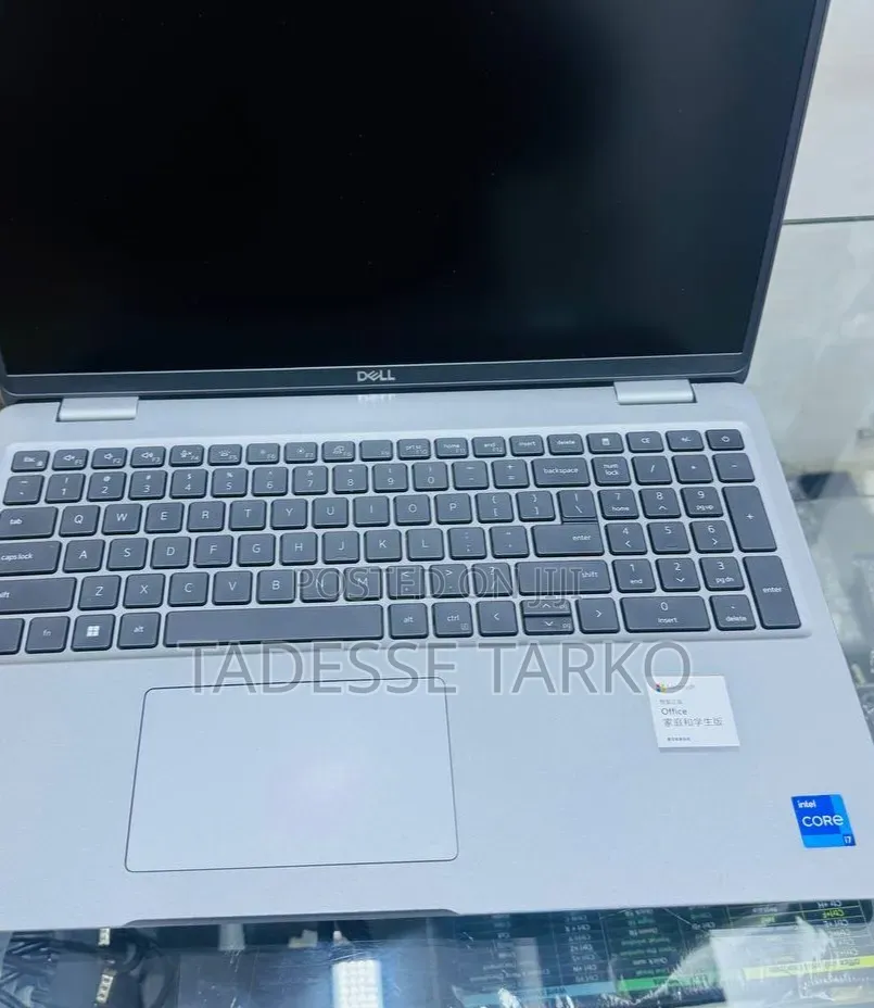 New Laptop Dell Precision 3581 16GB Intel Core i7 SSD 1T