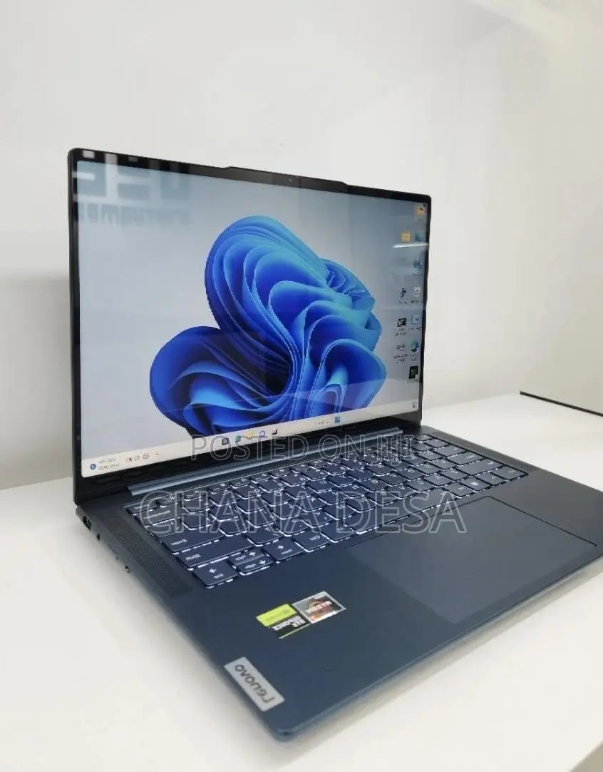 New Laptop Lenovo 16GB AMD Ryzen 7 SSD 512GB