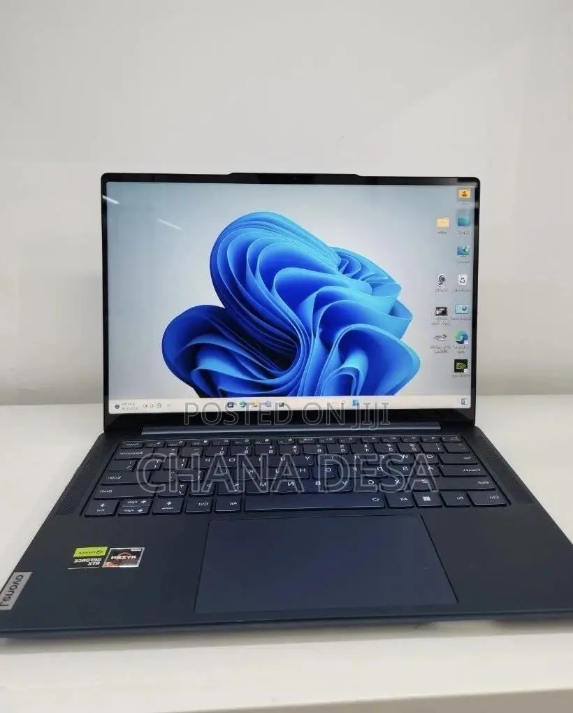 New Laptop Lenovo 16GB AMD Ryzen 7 SSD 512GB