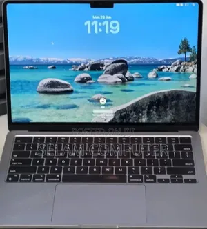 New Laptop Apple MacBook Air 2022 M2 8GB Apple M2 SSD 256GB
