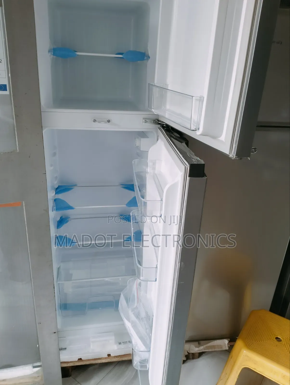 Hisense Fridge 220