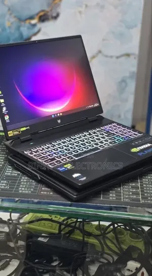 New Laptop Acer Predator Helios Neo 16 16GB Intel Core i7 SSD 512GB