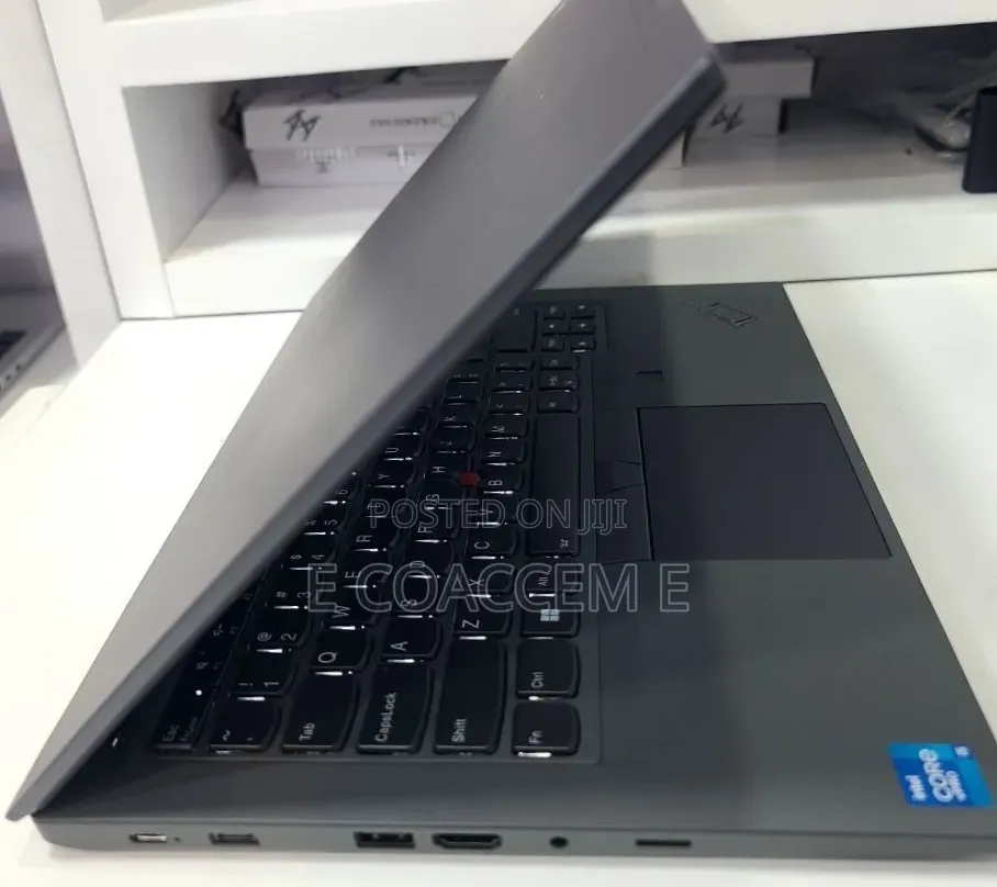 New Laptop Lenovo 16GB Intel Core i5 SSD 512GB