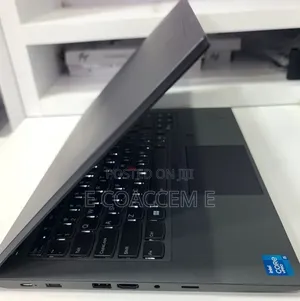 New Laptop Lenovo 16GB Intel Core i5 SSD 512GB