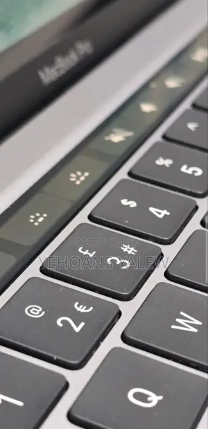New Laptop Apple MacBook Pro 2020 M1 8GB Apple M1 SSD 512GB