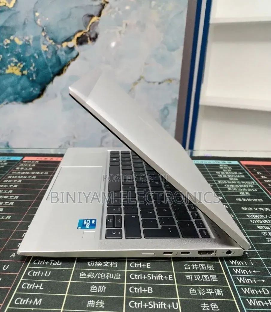 New Laptop HP EliteBook 830 G8 16GB Intel Core i5 SSD 512GB