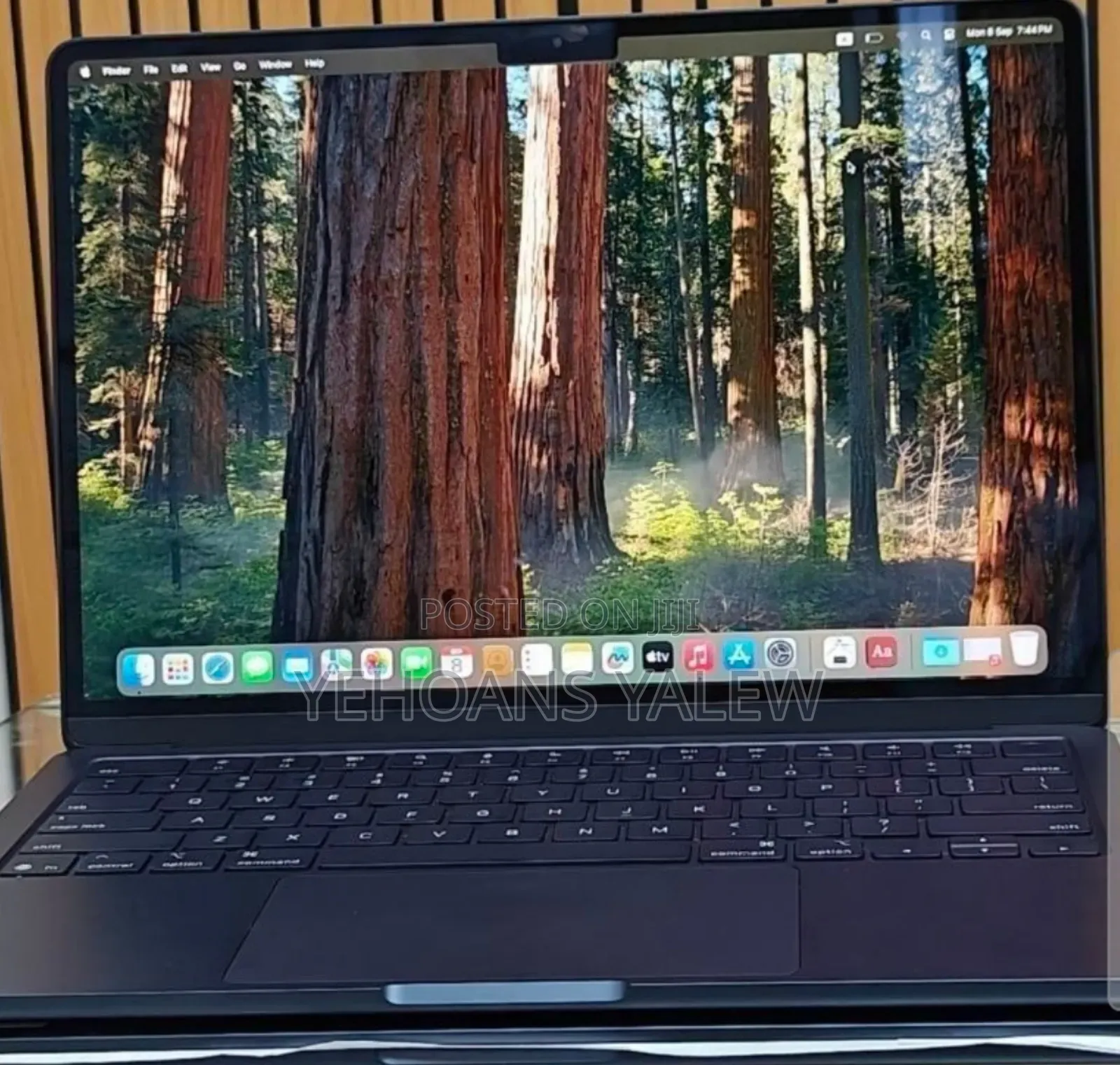 New Laptop Apple MacBook Air 2025 M4 16GB Apple M4 SSD 256GB