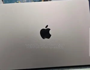 New Laptop Apple MacBook Air 2022 M2 16GB Apple M2 SSD 512GB
