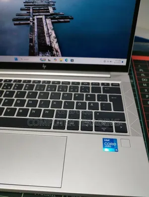 New Laptop HP EliteBook 830 G8 16GB Intel Core i5 SSD 512GB