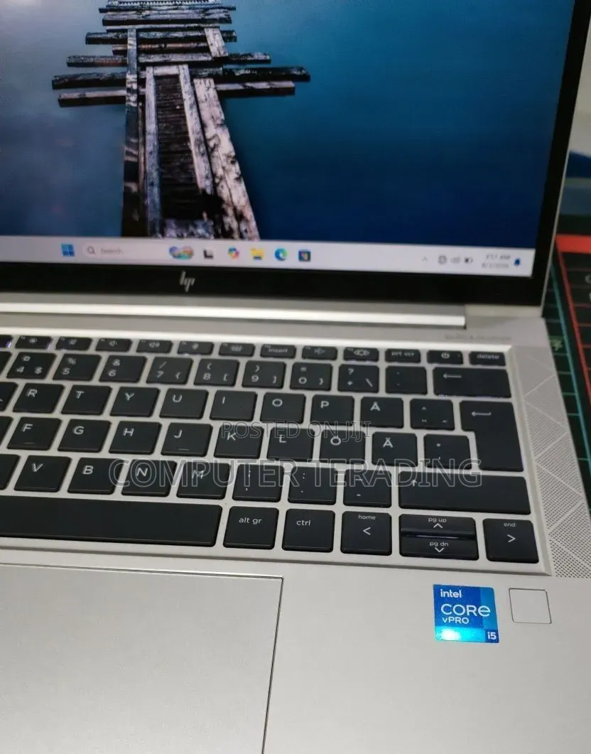 New Laptop HP EliteBook 830 G8 16GB Intel Core i5 SSD 512GB