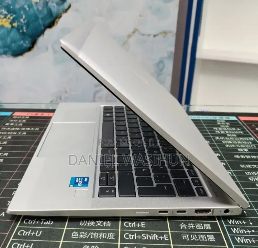 New Laptop HP EliteBook 830 G8 16GB Intel Core i5 SSD 512GB