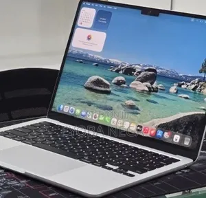 New Laptop Apple MacBook Air 2024 M3 16GB Apple M3 SSD 256GB