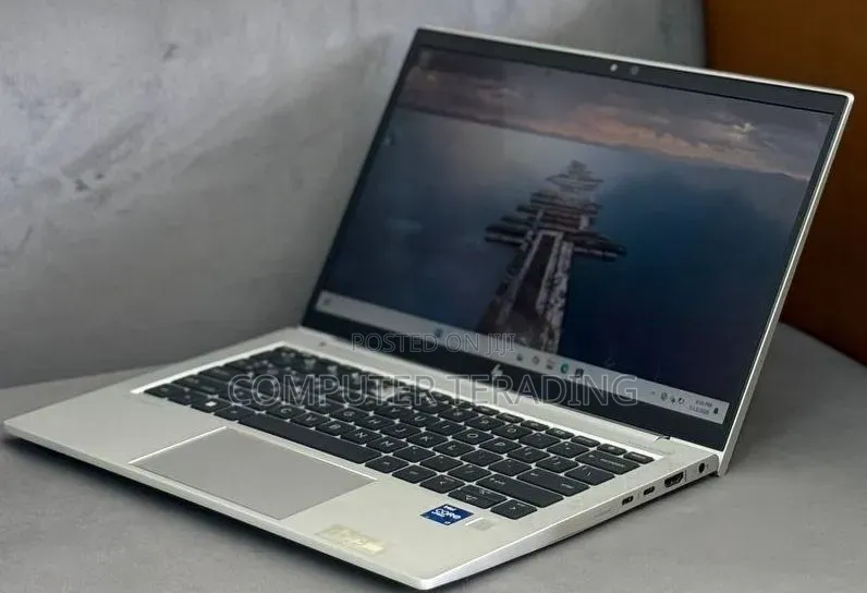 New Laptop HP EliteBook 830 G7 8GB Intel Core i7 SSD 256GB