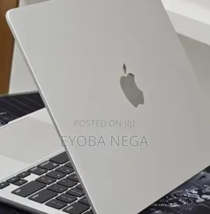 New Laptop Apple MacBook Air 2024 M3 16GB Apple M3 SSD 256GB