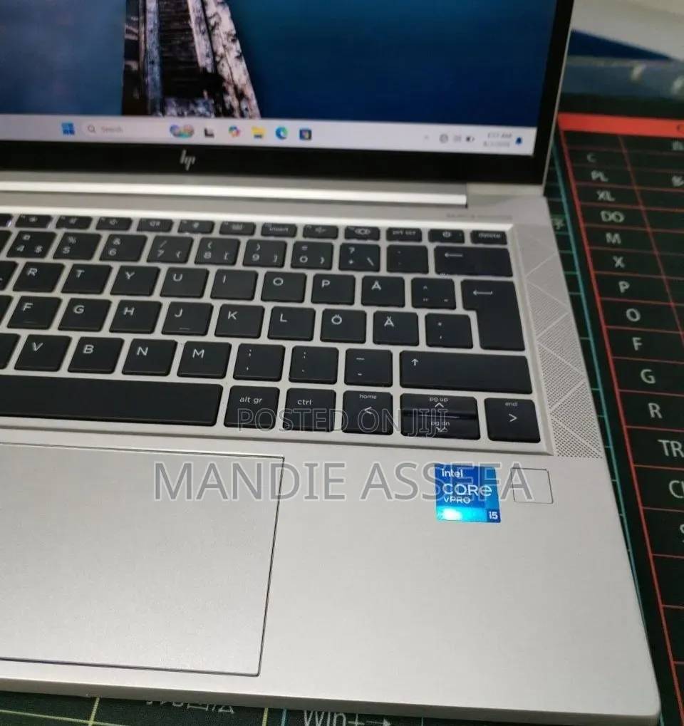 New Laptop HP EliteBook 830 G8 16GB Intel Core i5 SSD 512GB