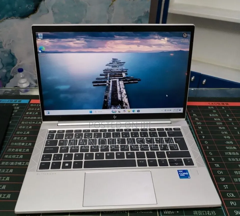 New Laptop HP EliteBook 830 G8 16GB Intel Core i5 SSD 512GB