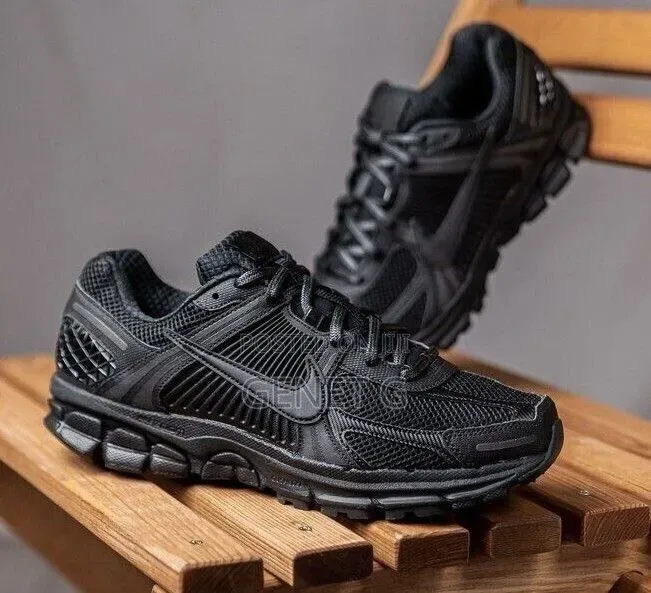 Nike Vomero 5