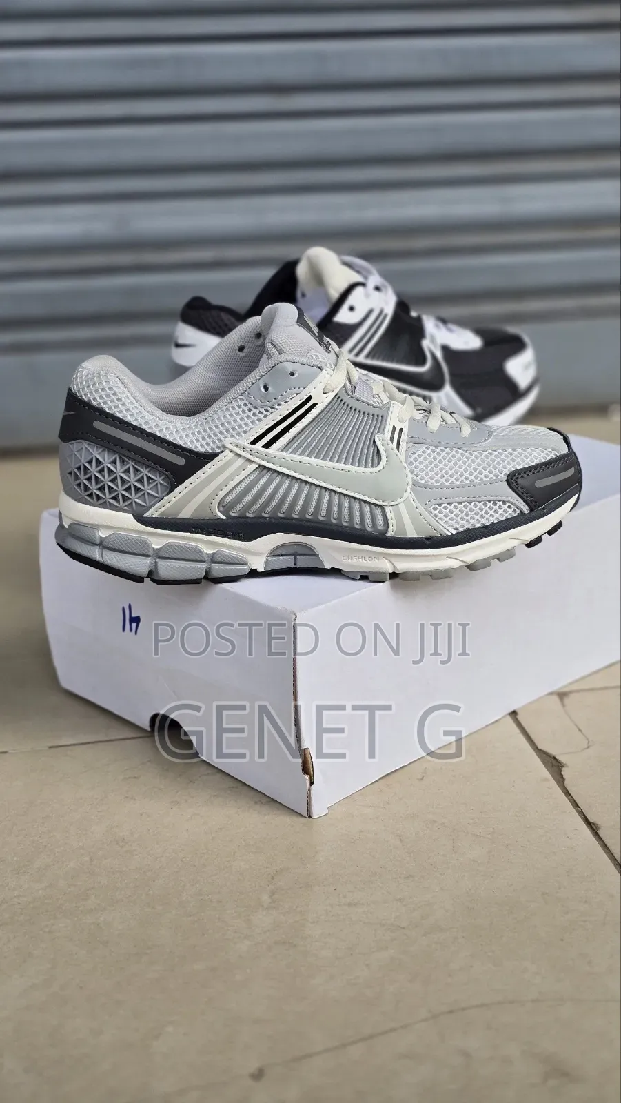 Nike Vomero 5
