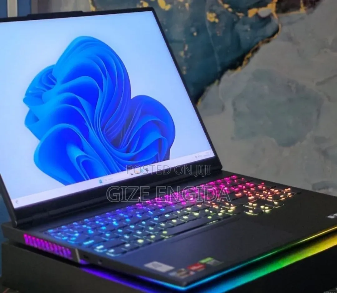 New Laptop Lenovo Legion 9 32GB AMD Ryzen 9 SSD 1T