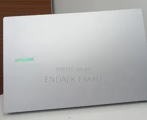 New Laptop Samsung Galaxy Book4 8GB Intel Core 5 SSD 512GB