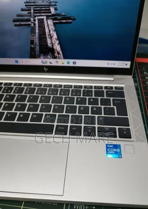 New Laptop HP Elitebook 830 G11 16GB Intel Core i7 SSD 512GB
