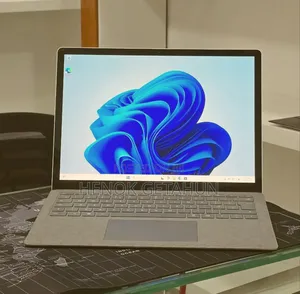 New Laptop Microsoft Surface Book 3 16GB Intel Core i5 SSD 512GB