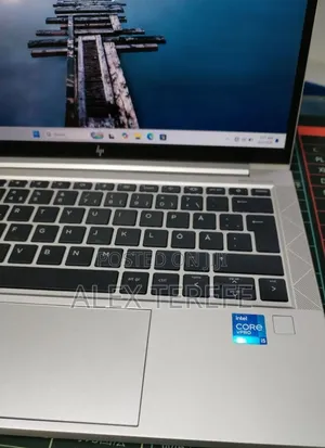 New Laptop HP EliteBook 830 G8 16GB Intel Core i5 SSD 512GB