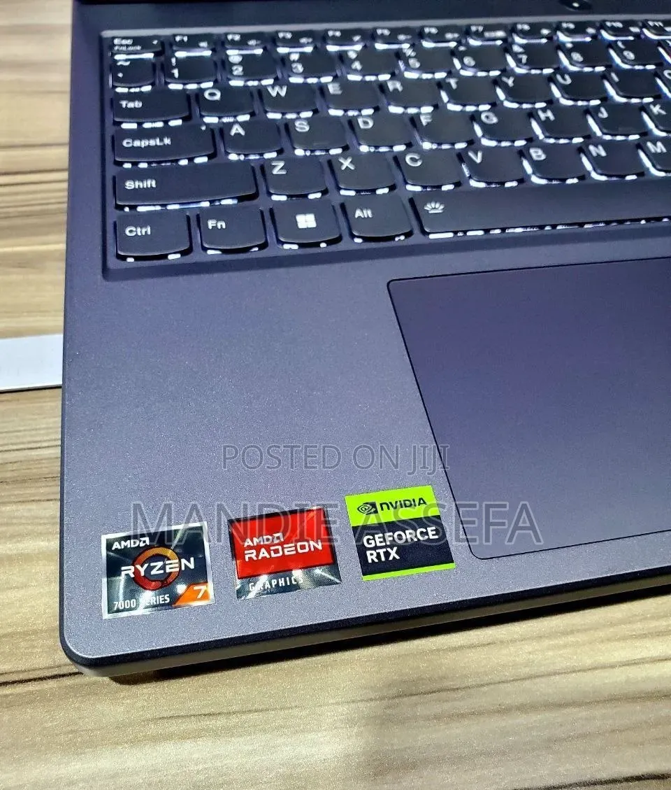 New Laptop Lenovo Legion 5 16GB AMD Ryzen 7 SSD 512GB