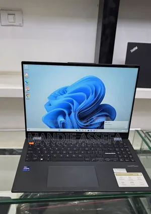 New Laptop Asus Vivobook 16 16GB Intel Core i9 SSD 1T